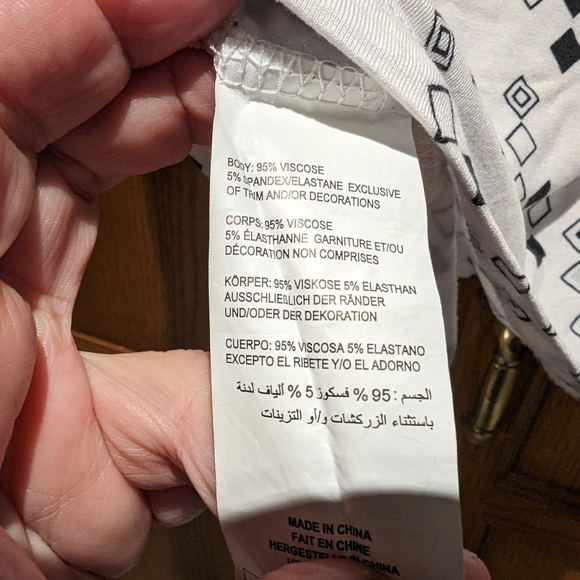 3/$30. Michel studio collection Top - Picture 2 of 6